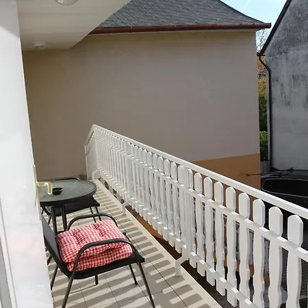 Altan Apartment *