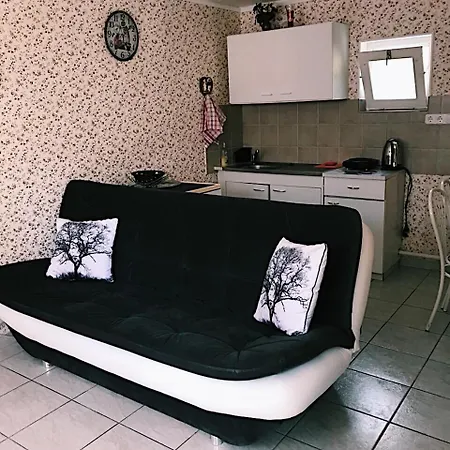 Altan Apartment Heviz