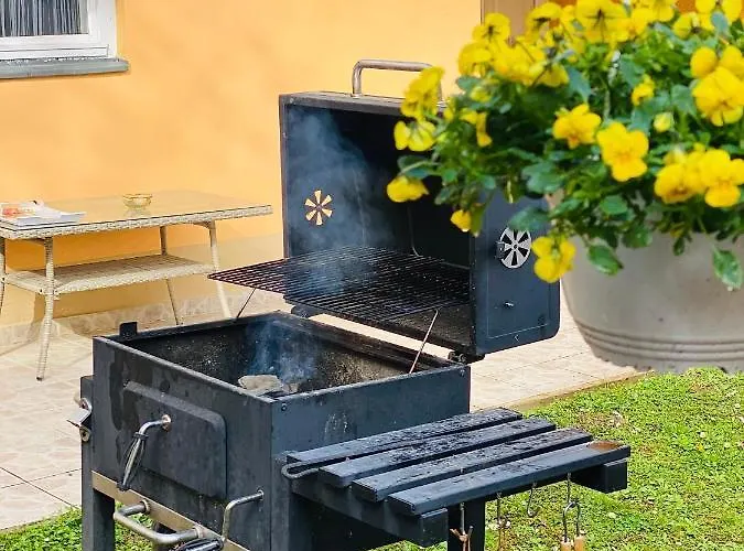 Altan Apartament *